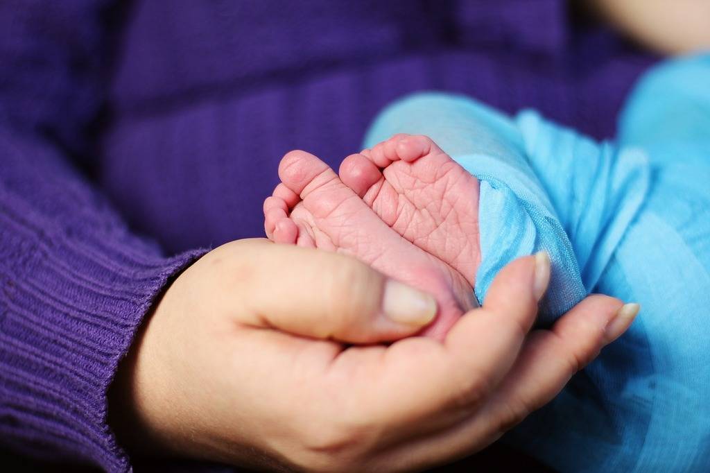 Extra weeks of parental leave now available across Canada